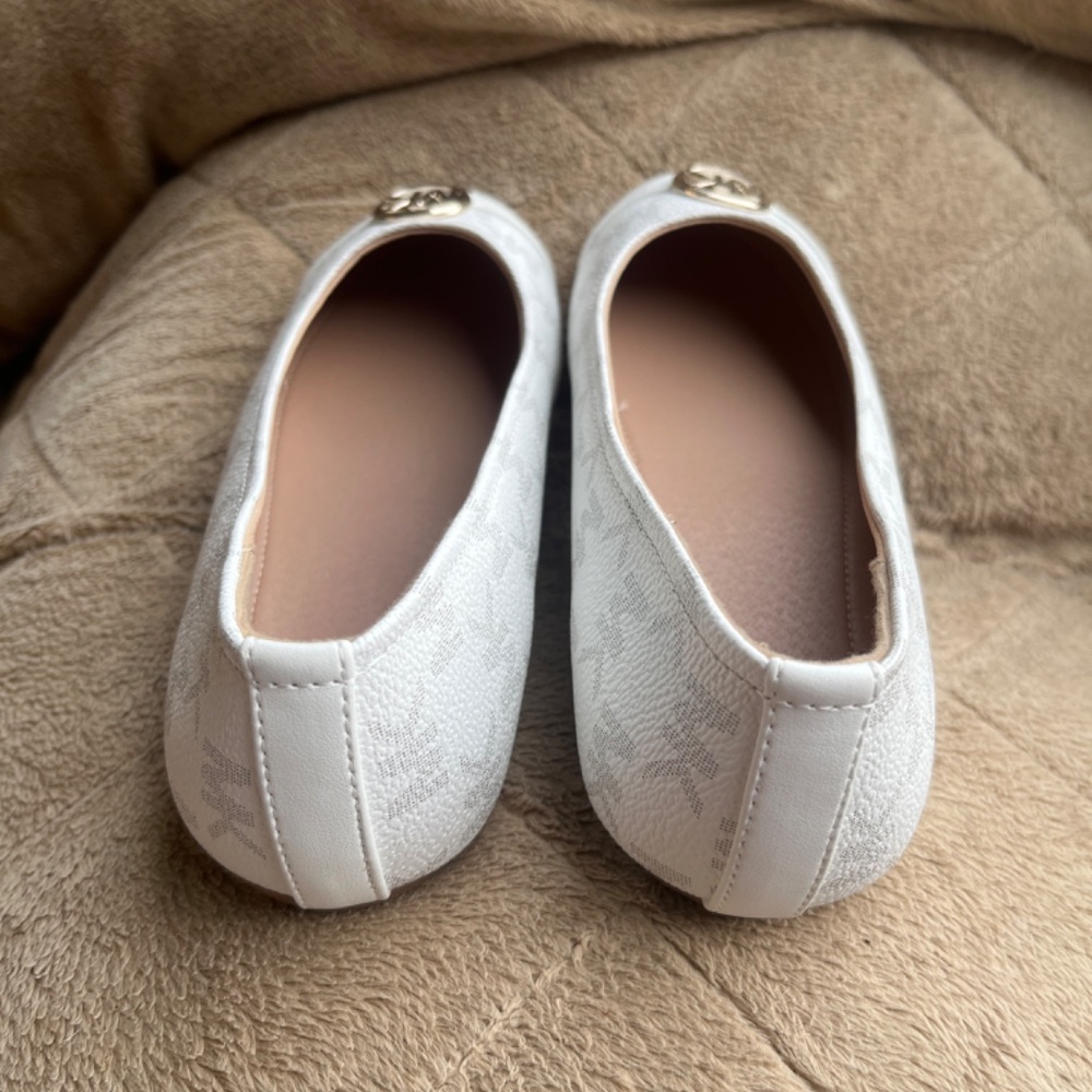 Michael Kors flat - Picture 3 of 6